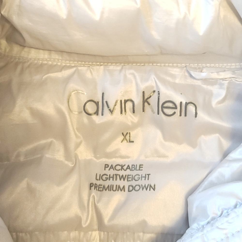 Calvin Klein women's silver, premium down filled, puffer jacket - Picture 2 of 8